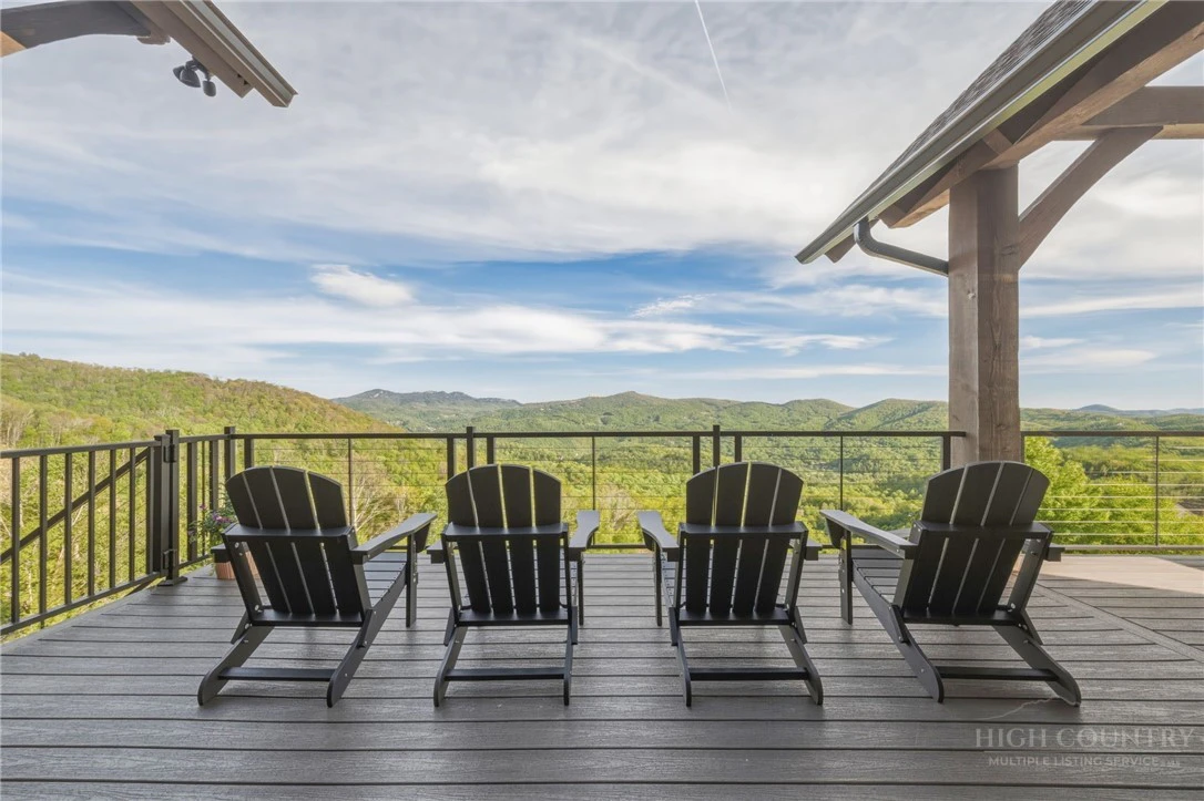 Image number 19 for the current listing