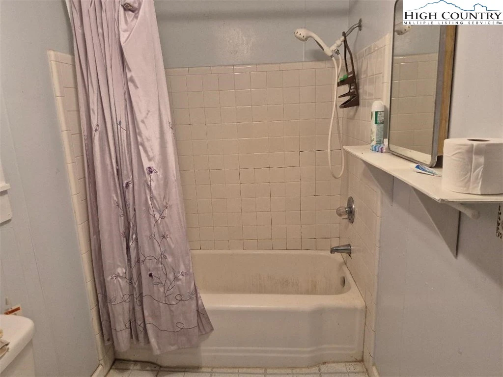 Image number 9 for the current listing