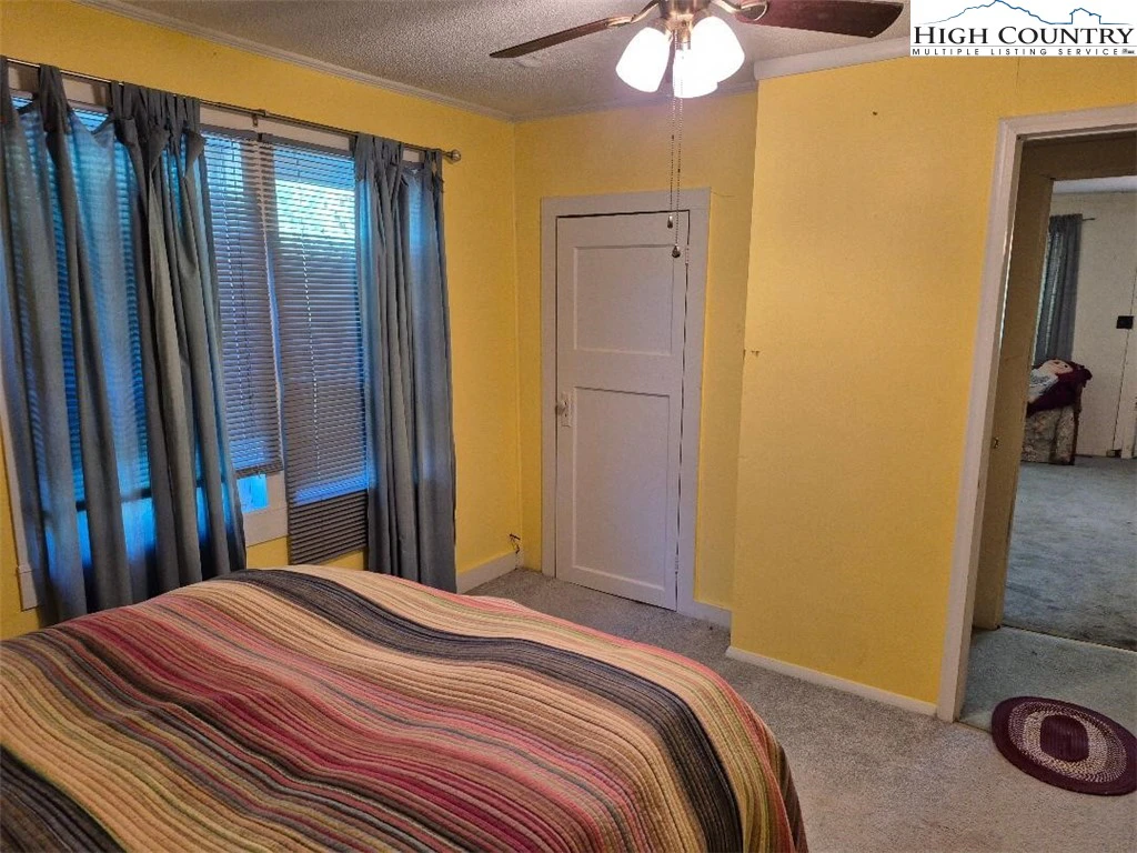 Image number 6 for the current listing