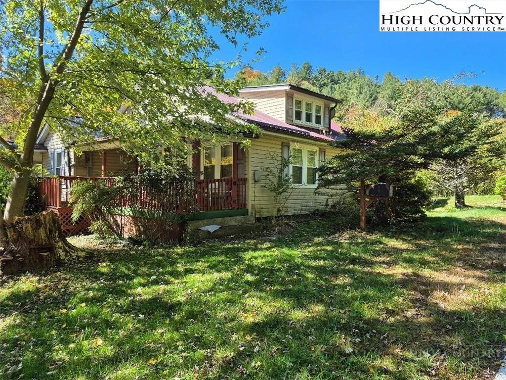 Image number 1 for the current listing