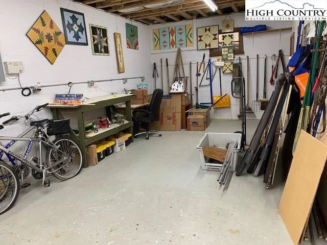 Image number 10 for the current listing