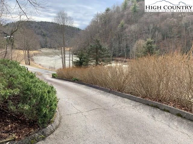 Image number 9 for the current listing