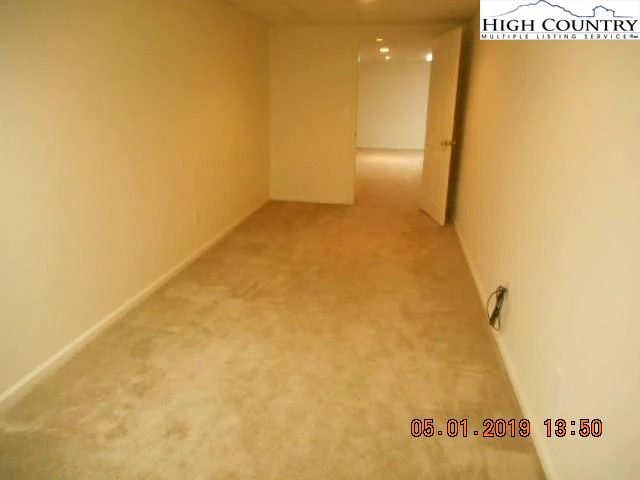 Image number 10 for the current listing