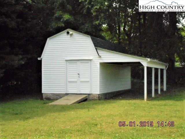 Image number 3 for the current listing