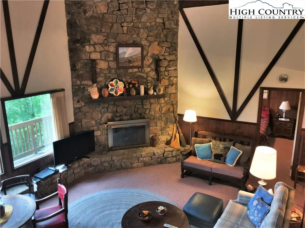 Image number 7 for the current listing