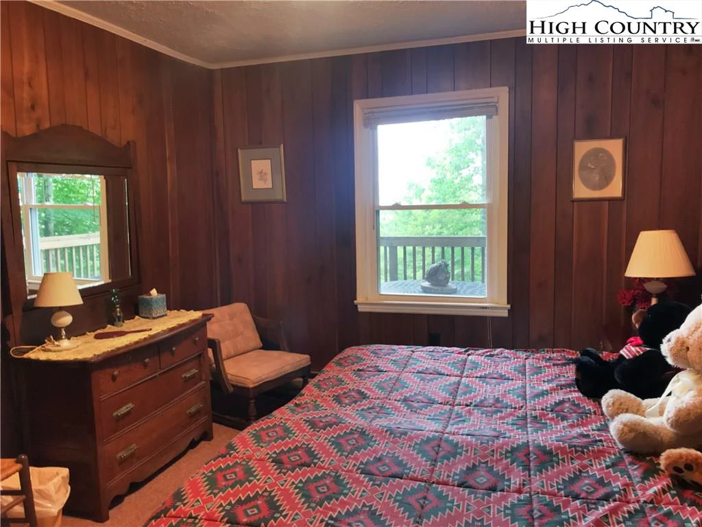 Image number 10 for the current listing