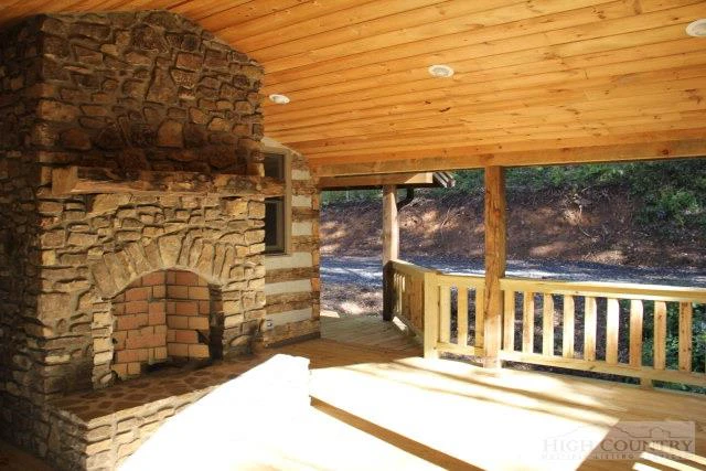Image number 12 for the current listing