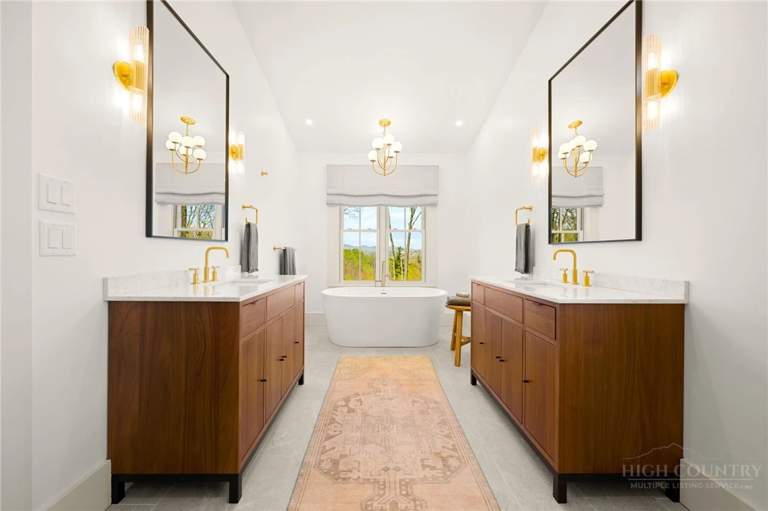 Image number 6 for the current listing