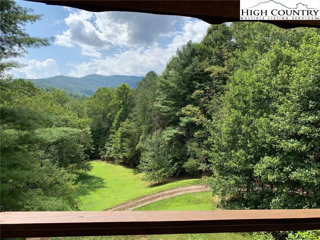 Image number 5 for the current listing