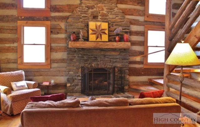 Image number 13 for the current listing