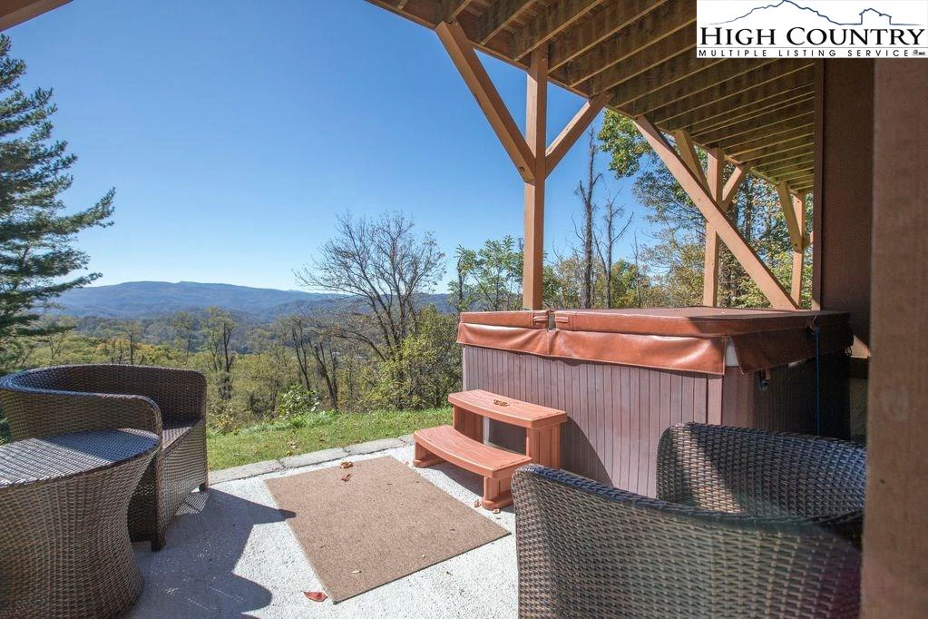 Image number 18 for the current listing