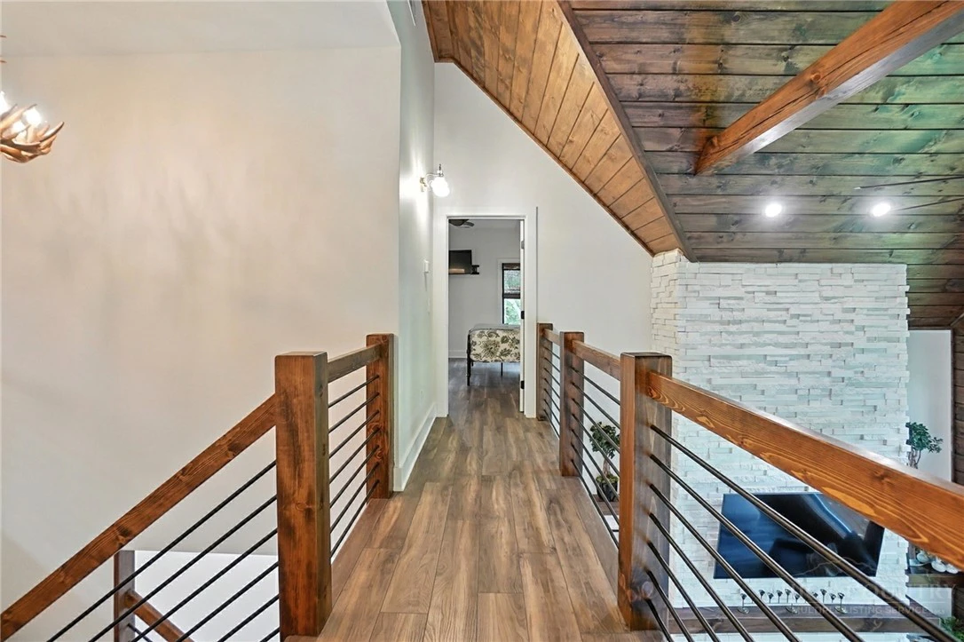 Image number 6 for the current listing