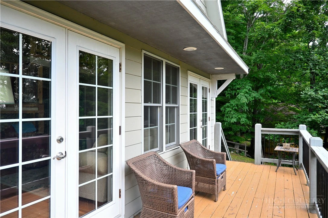 Image number 5 for the current listing