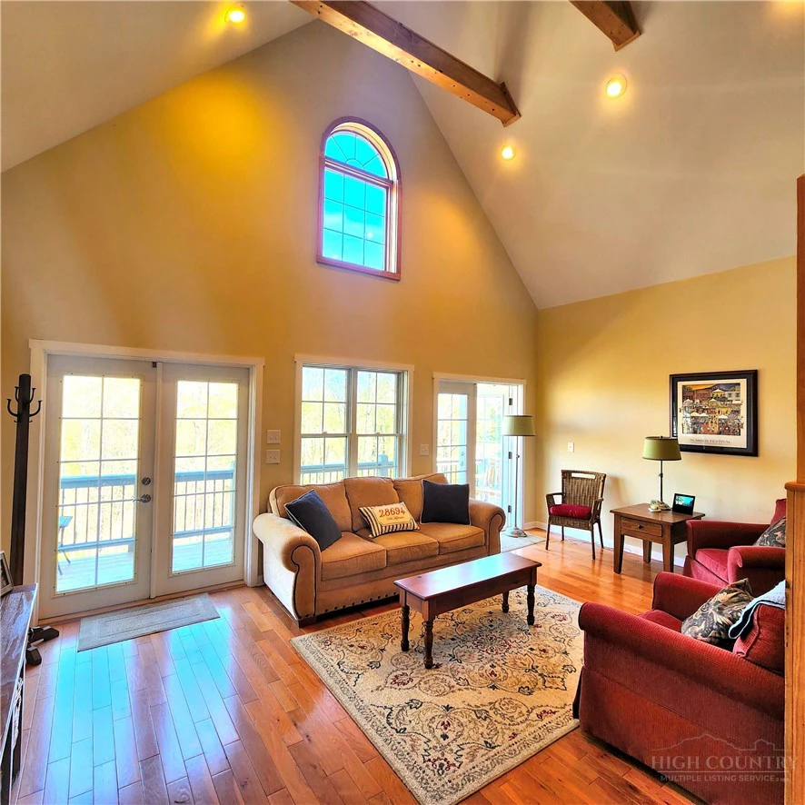 Image number 11 for the current listing