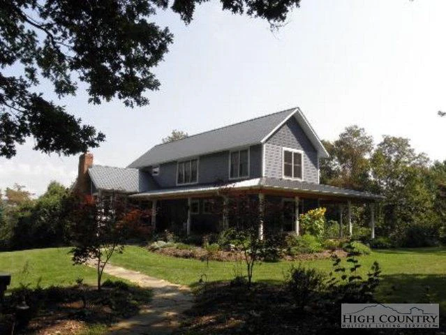 Image number 1 for the current listing