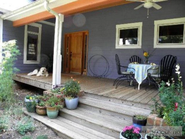 Image number 2 for the current listing