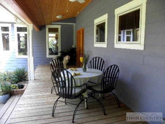 Image number 20 for the current listing
