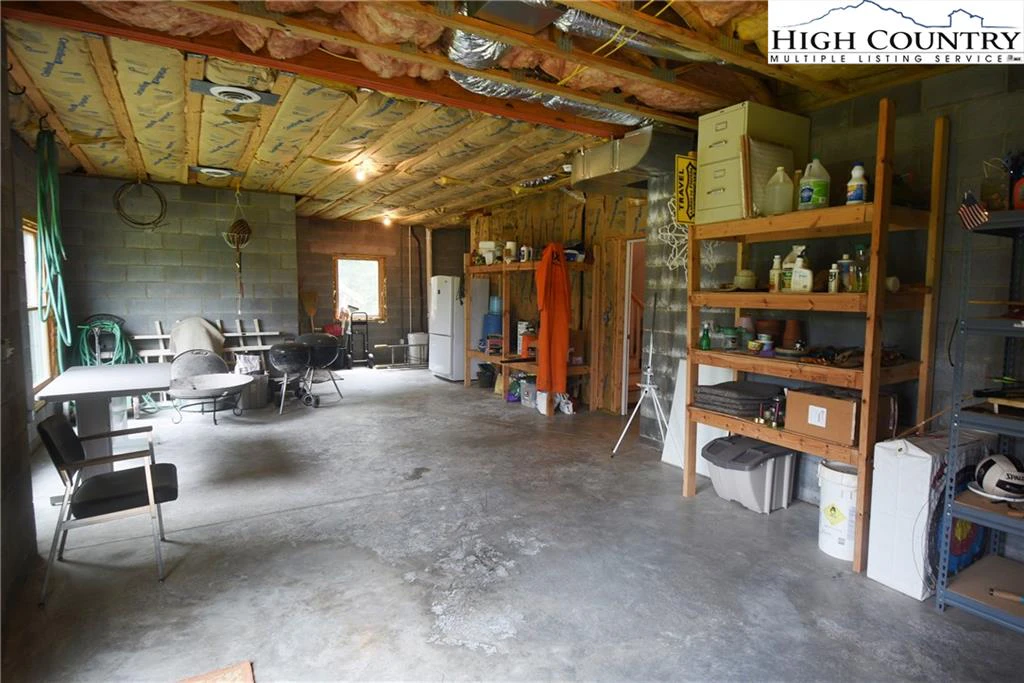 Image number 13 for the current listing