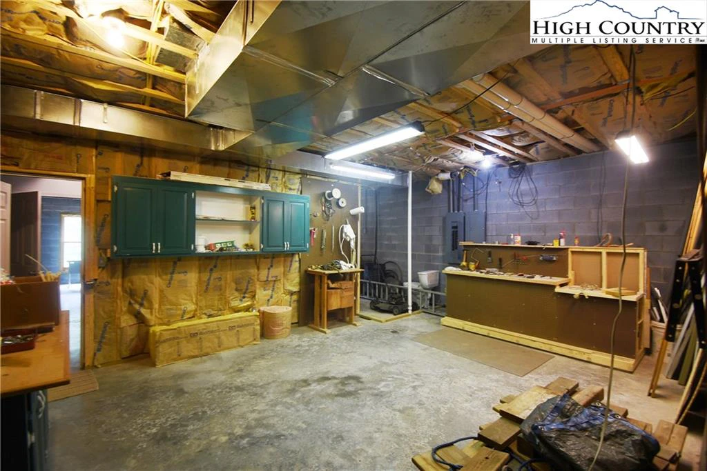 Image number 2 for the current listing