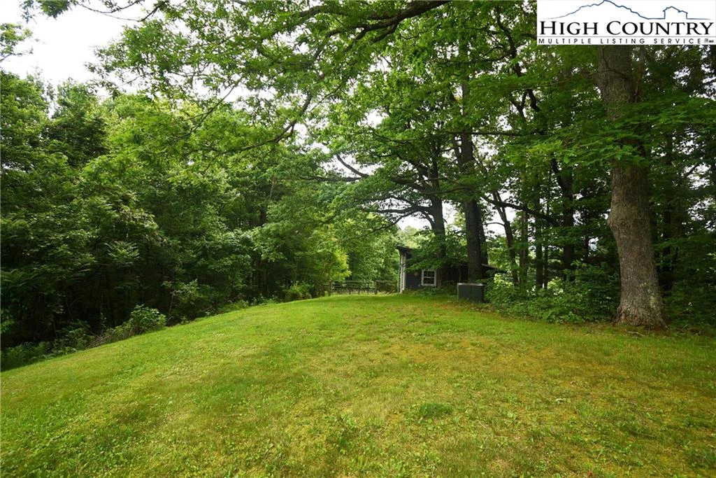 Image number 15 for the current listing