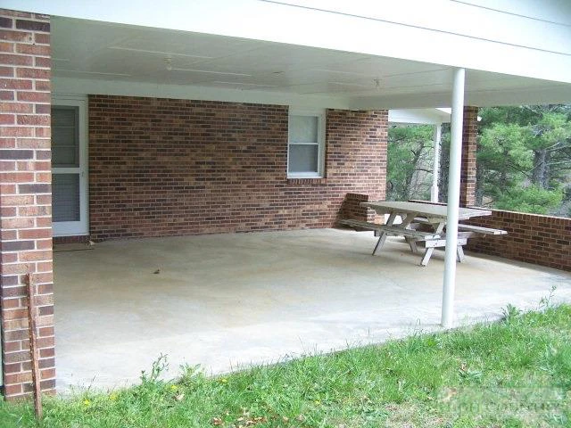 Image number 6 for the current listing