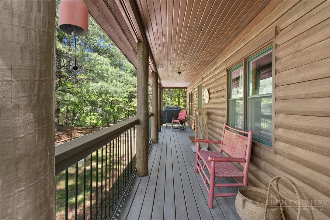 Image number 29 for the current listing