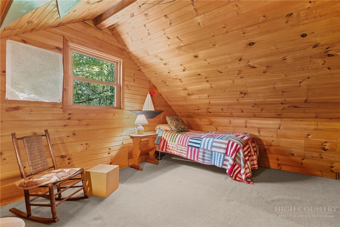 Image number 6 for the current listing