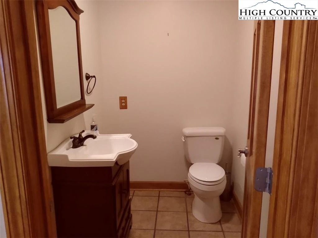 Image number 7 for the current listing