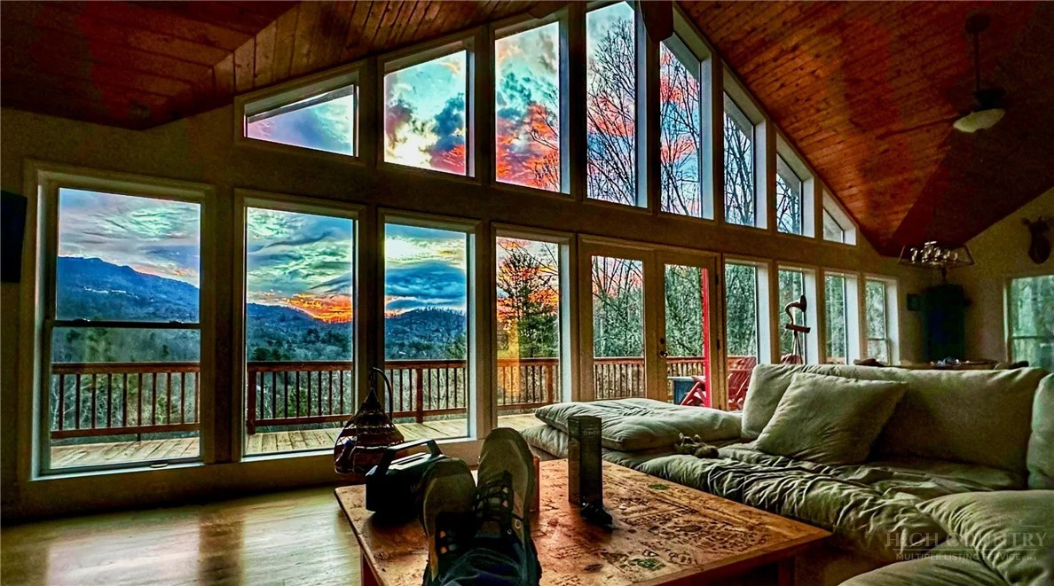 Image number 9 for the current listing