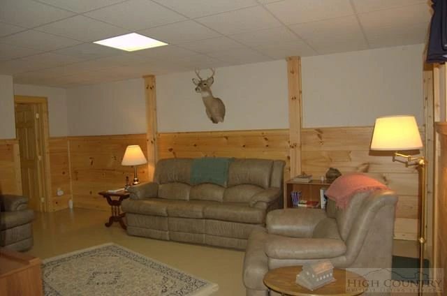 Image number 20 for the current listing
