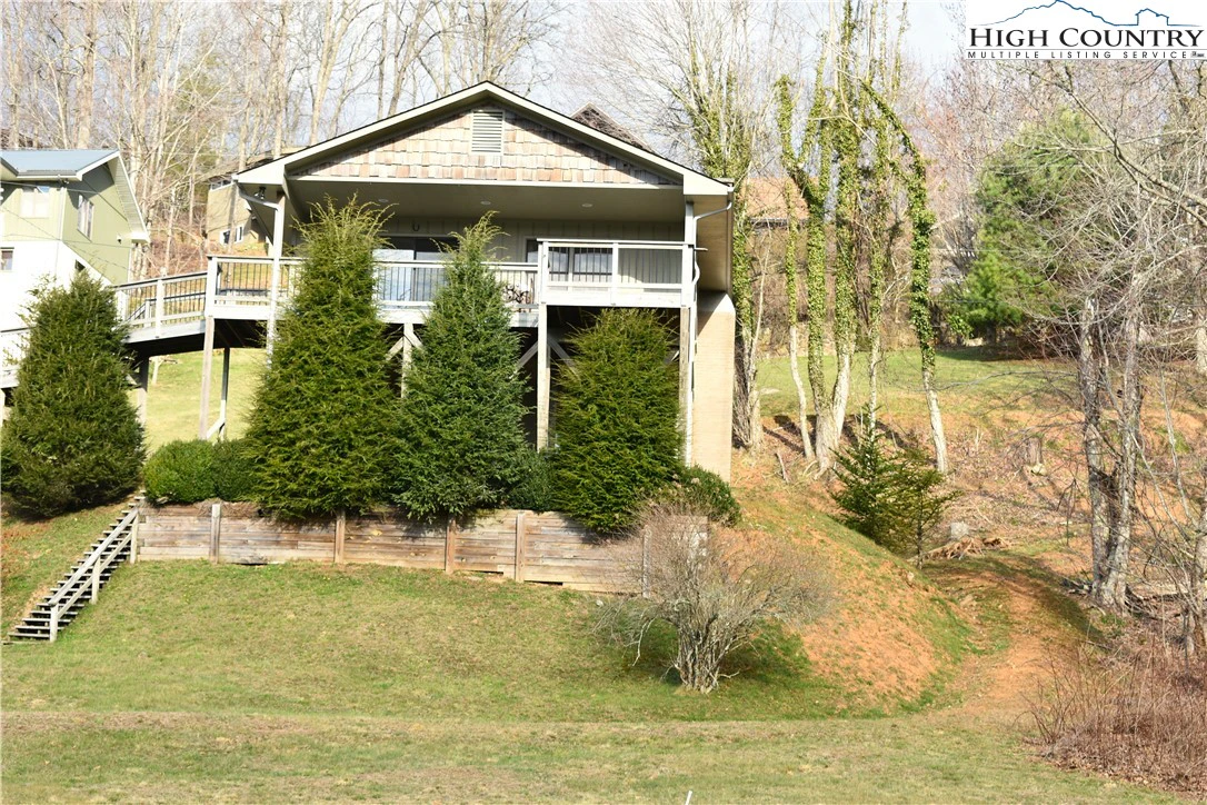 Image number 1 for the current listing