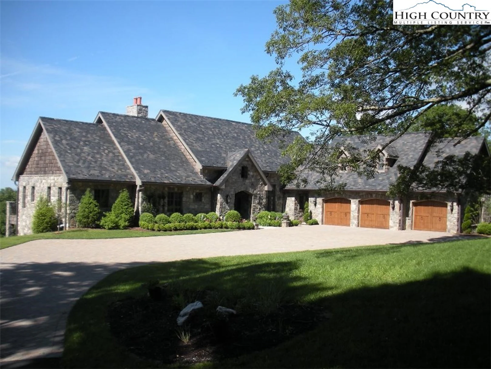 Image number 1 for the current listing