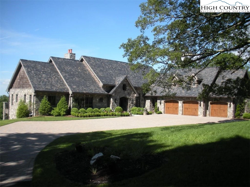 Image number 1 for the current listing
