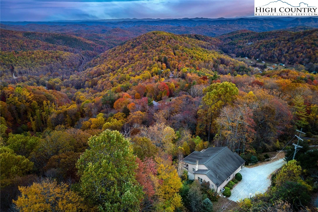 Image number 19 for the current listing