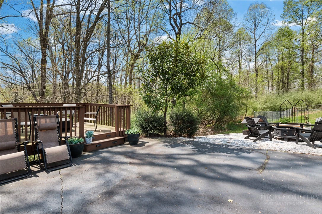 Image number 12 for the current listing