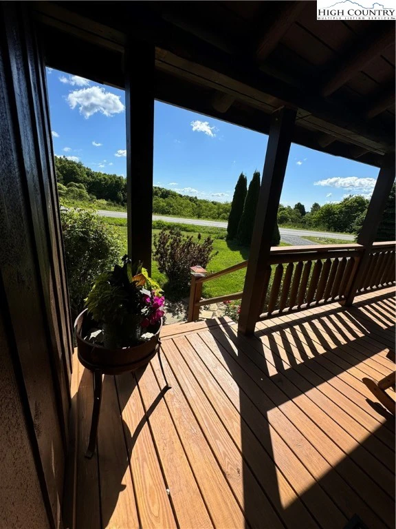 Image number 13 for the current listing