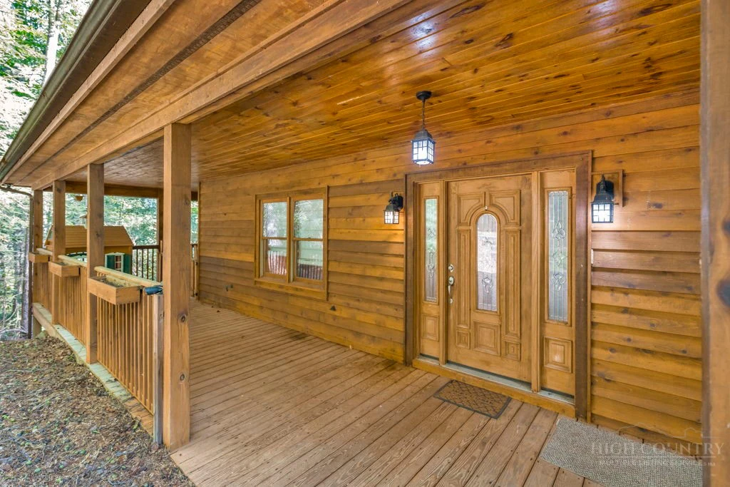 Image number 5 for the current listing