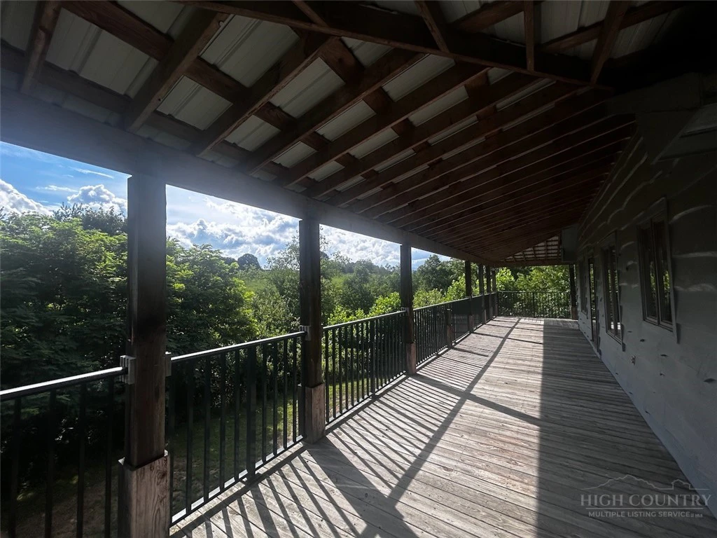 Image number 12 for the current listing