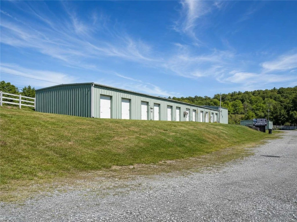 Image number 2 for the current listing