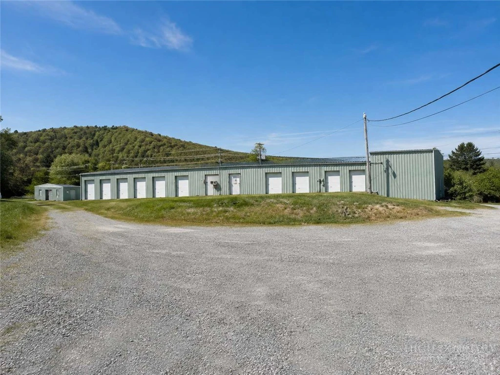 Image number 3 for the current listing
