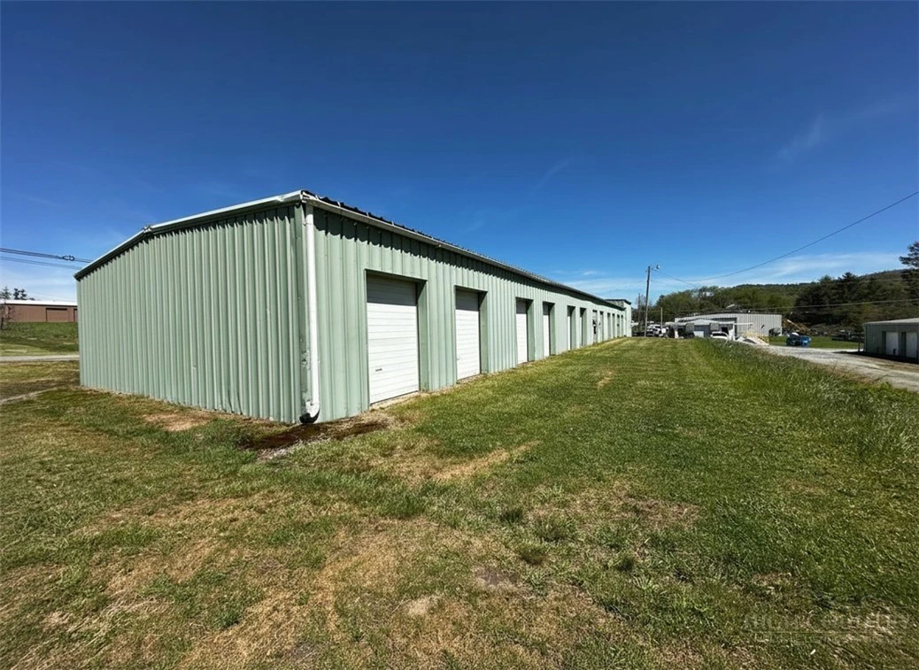 Image number 5 for the current listing