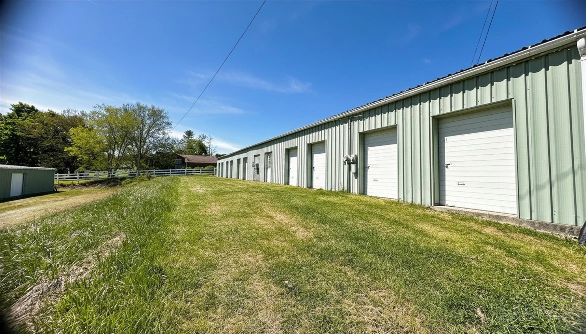 Image number 6 for the current listing