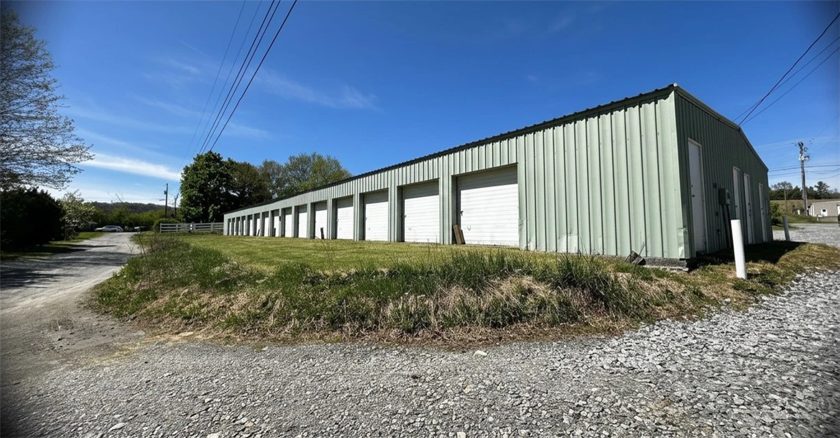 Image number 8 for the current listing