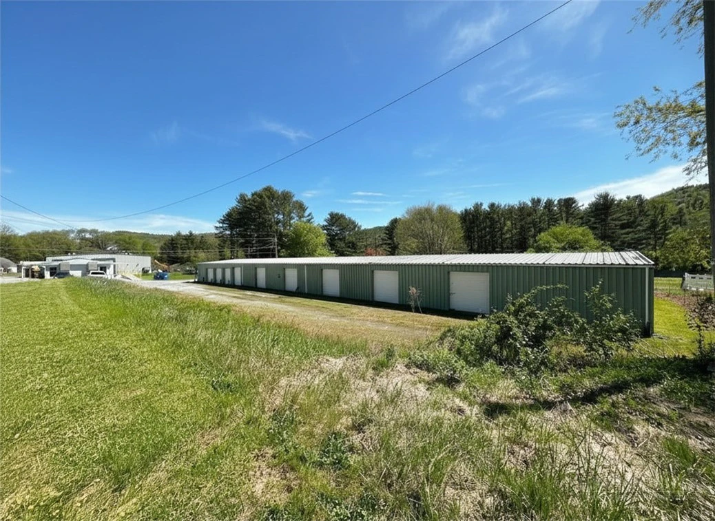 Image number 9 for the current listing
