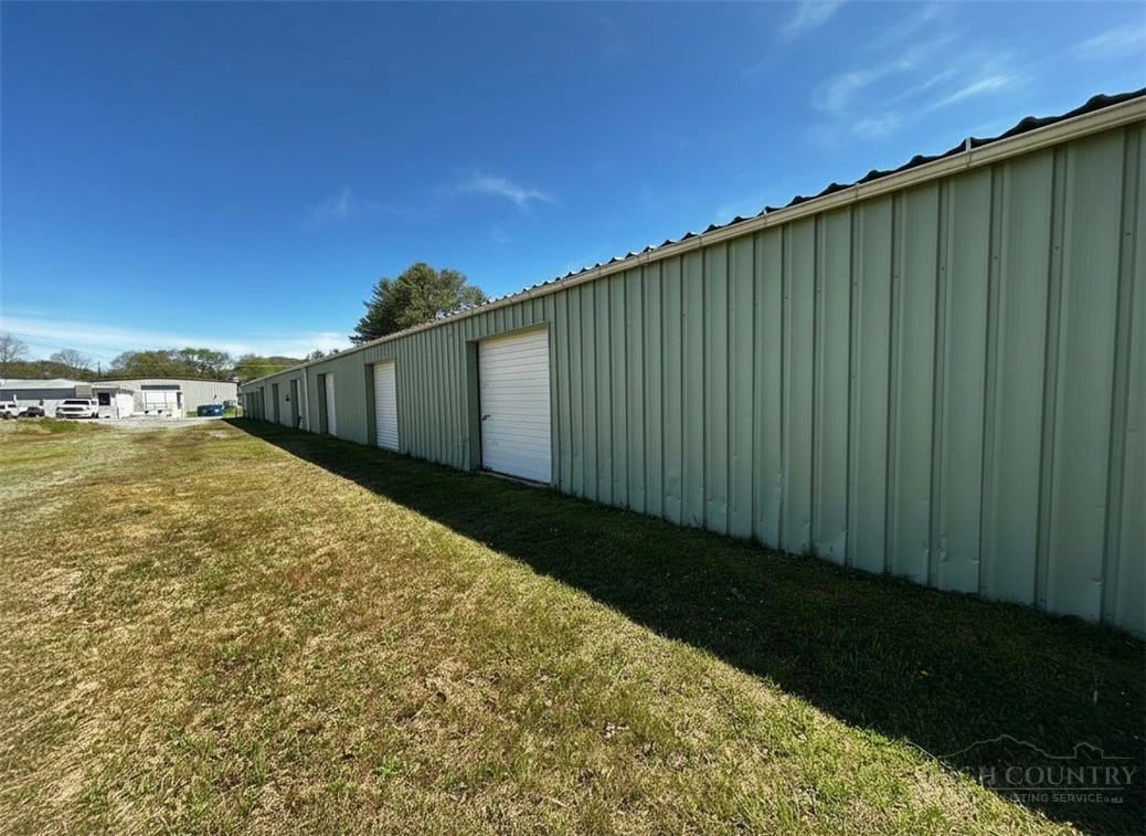 Image number 10 for the current listing