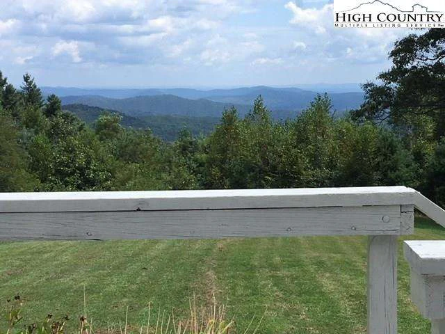 Image number 16 for the current listing