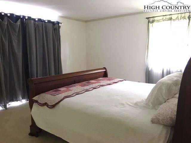 Image number 12 for the current listing