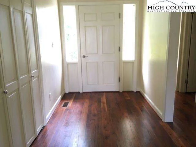 Image number 10 for the current listing