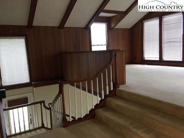 Image number 7 for the current listing