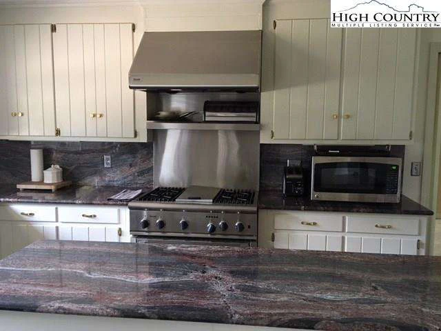Image number 21 for the current listing